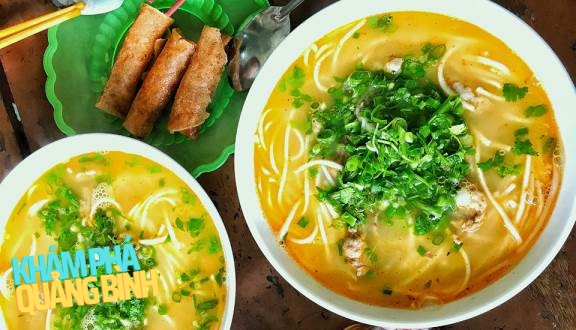 Bánh canh cá lóc Quảng Bình.