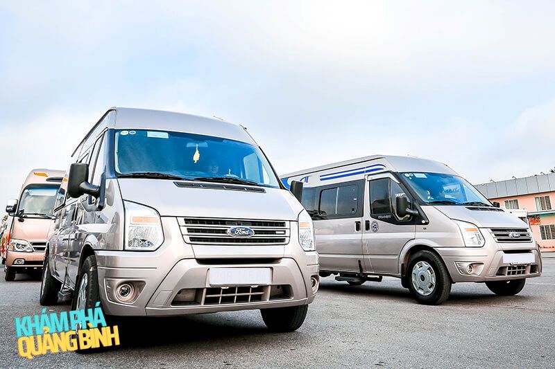 Xe Ford Transit 16 chỗ là dòng xe cho thuê tại Quảng Bình khá phổ biến.